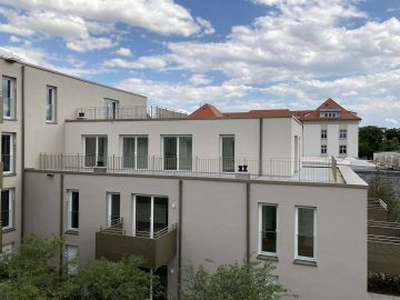 3 Zimmer-Wohnung mit Dachterrasse über drei Seiten im 2. OG, 93053 Regensburg, Apartment