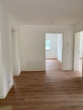 Erbendorf . 4 Zimmer-Wohnung im 1. OG mit Balkon - Flur